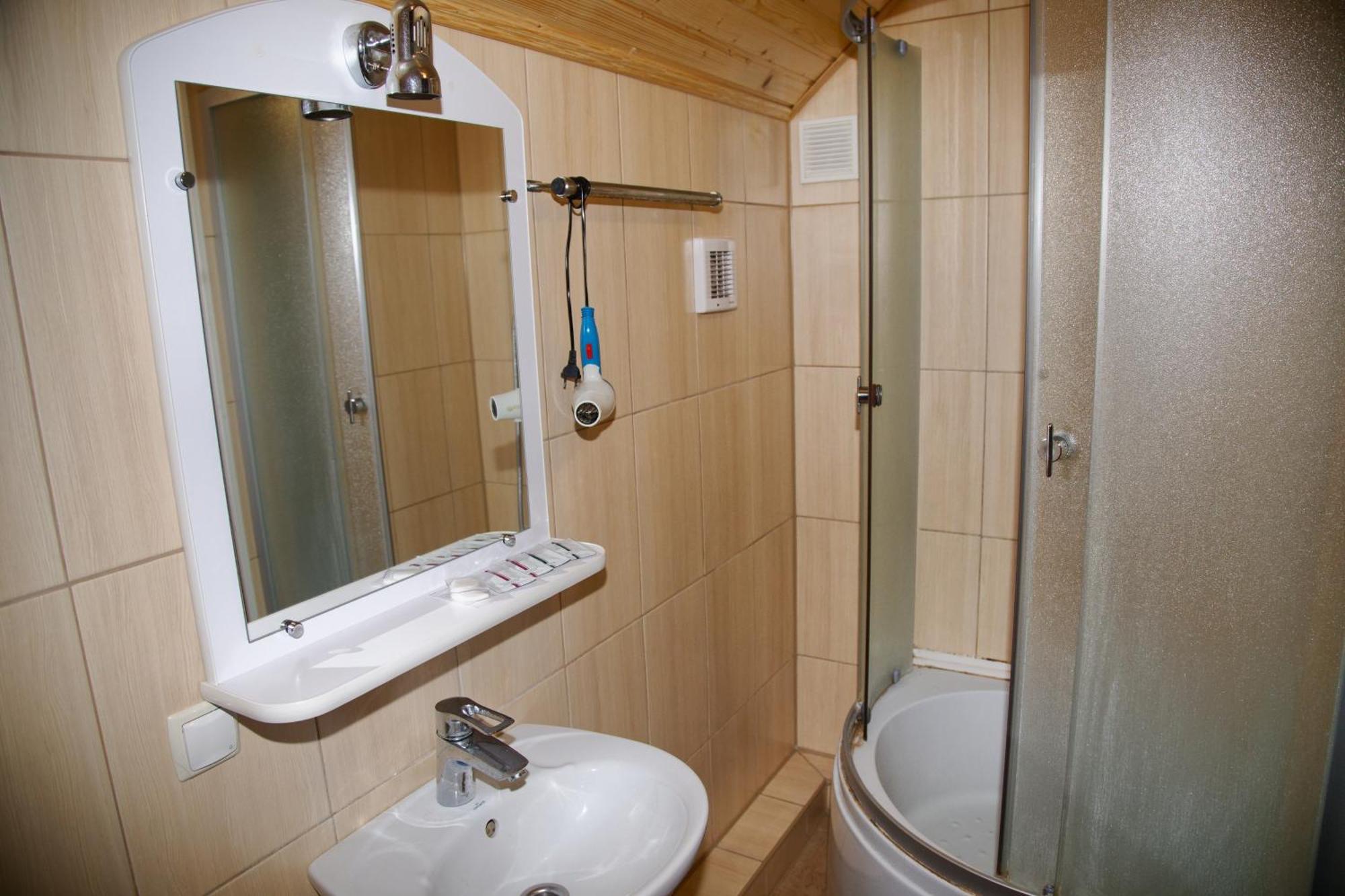 Mini-hotel Yandrusi Kamianets Podilskyi Bagian luar foto